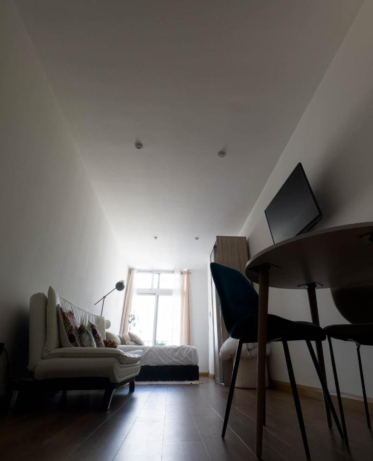 Entre Rosas Y Flores Guatemala City Ngoại thất bức ảnh