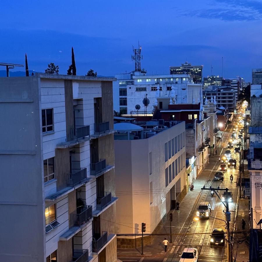 Entre Rosas Y Flores Guatemala City Ngoại thất bức ảnh